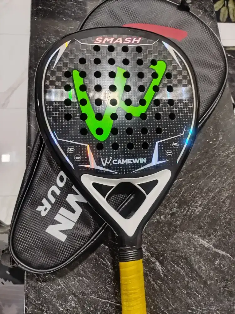 Raket Padel masih Mulus