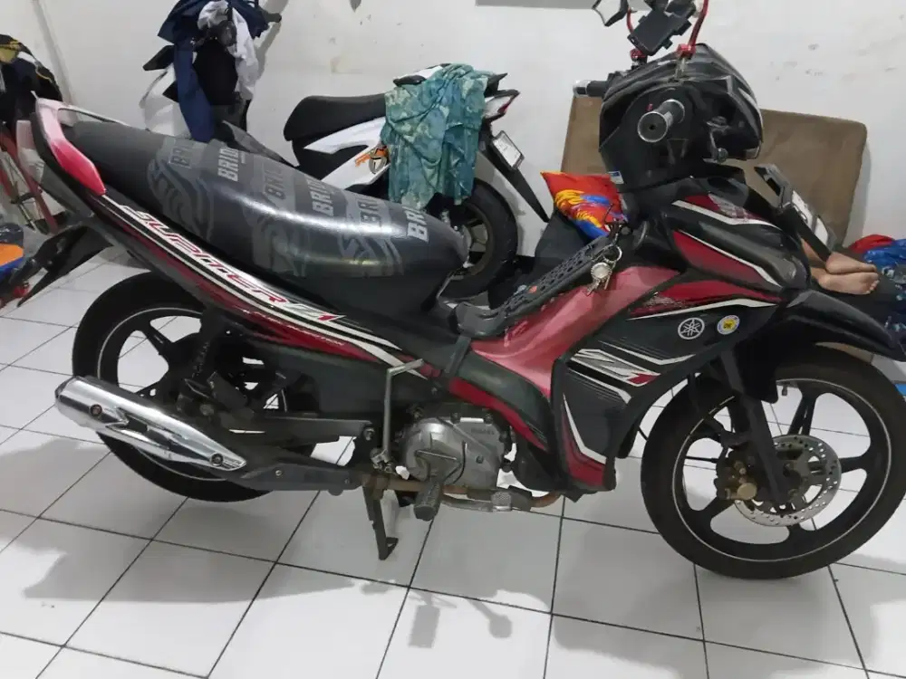 Jupiter z1 hitam merah