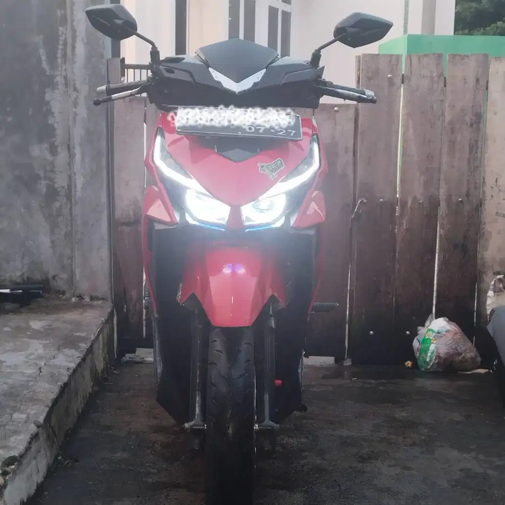 Dijual motor vario 125 tahun 2017.