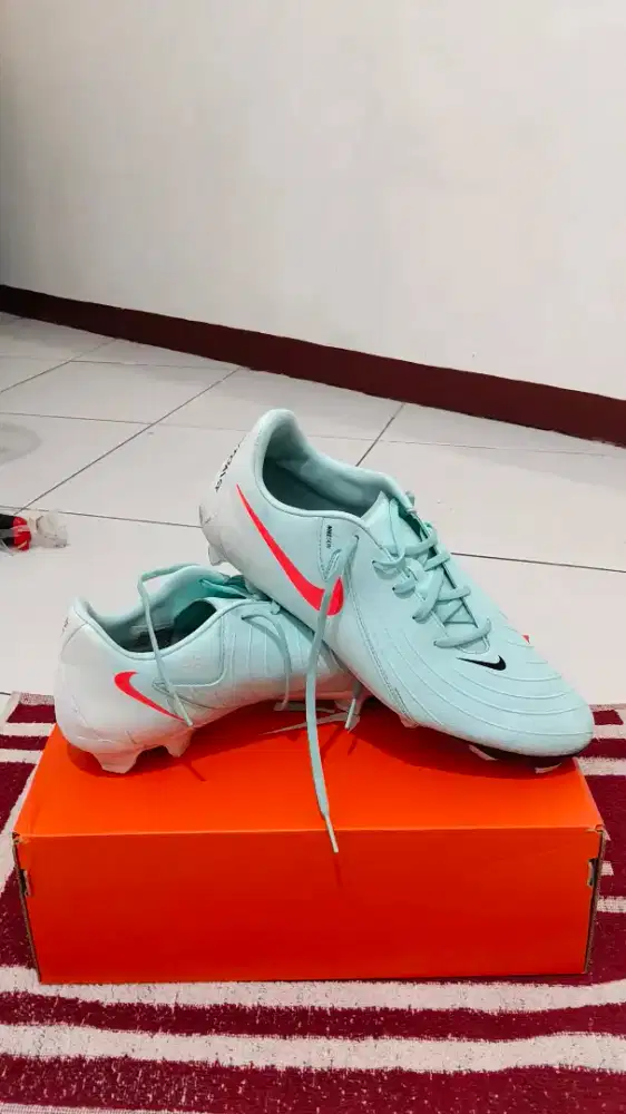 For sale ! NIKE PHANTOM GX 2 ACADEMY