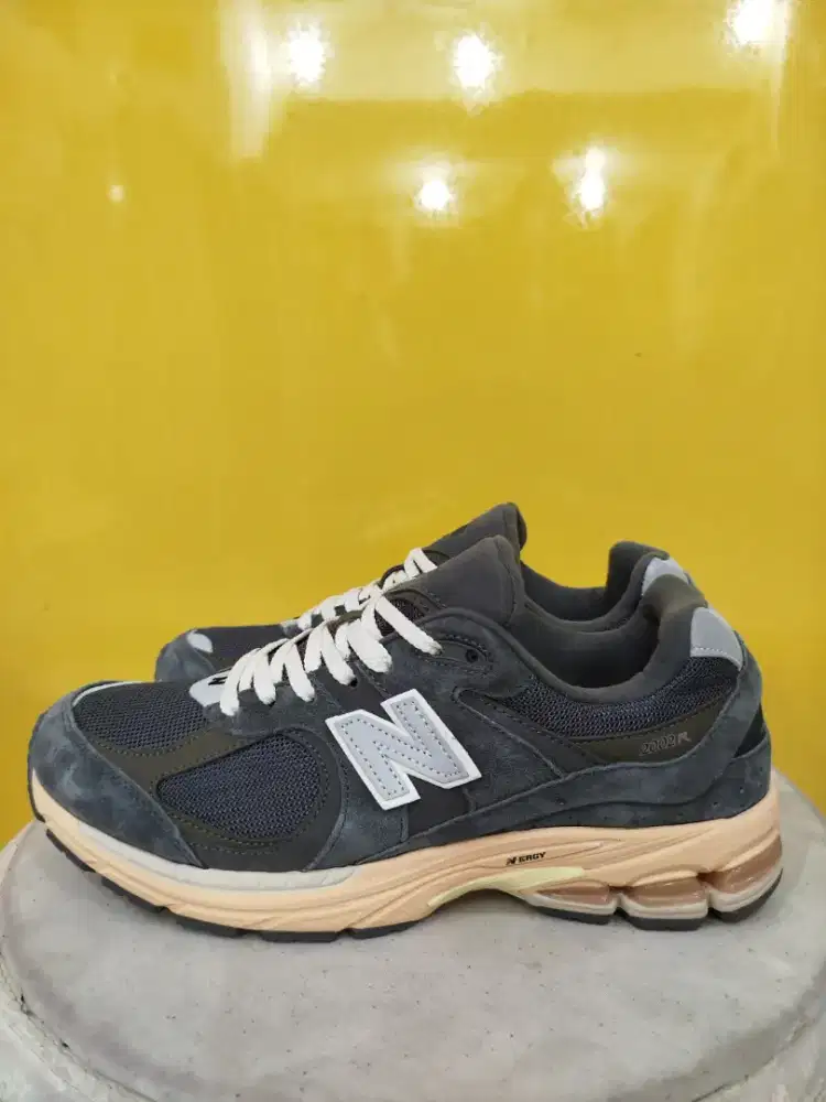 New Balance 2002R Dark Grey