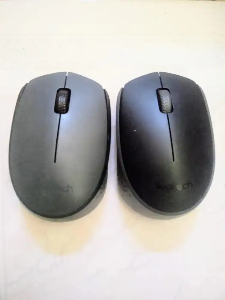 2 mouse wireless Logitech m170 bekas murah aja