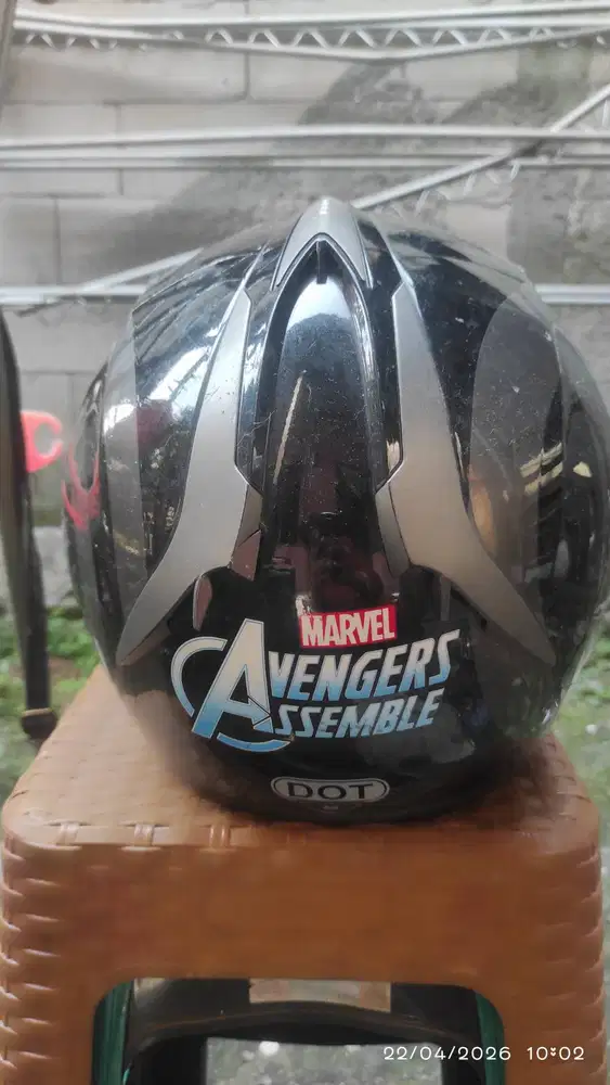 Helm KYT full face ukuran M