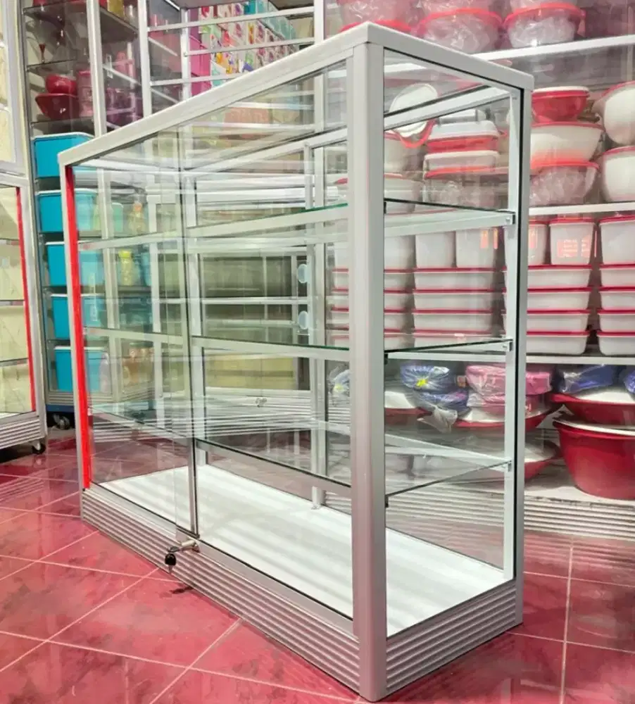 DiJual Etalase Perlengkapan Usaha Panjang 1,2Mx1M Kondisi Baru