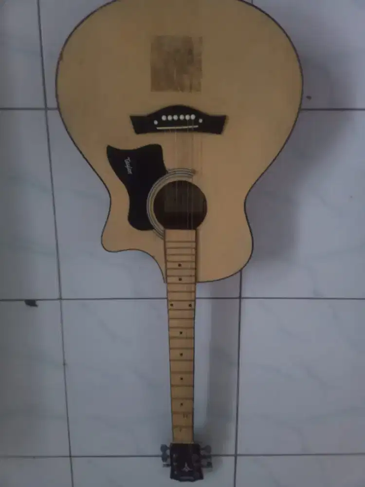 Dijual GitarTaylor