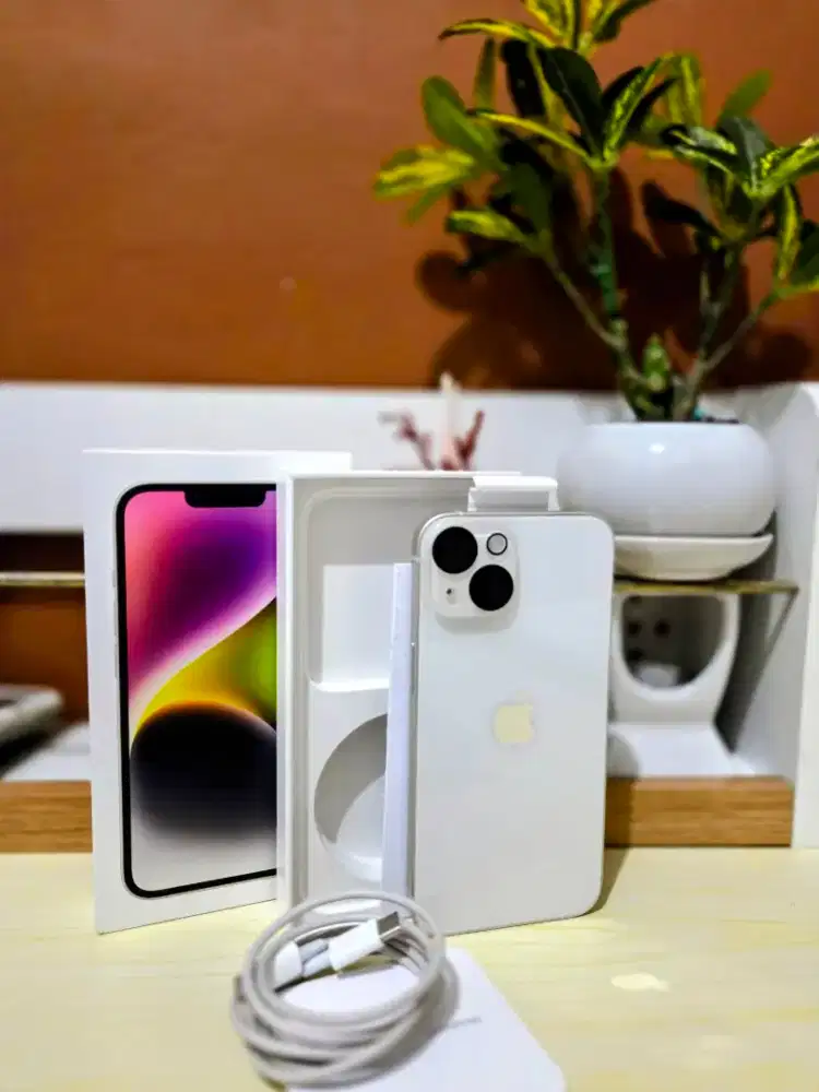 Iphone 14 putih glossy 128