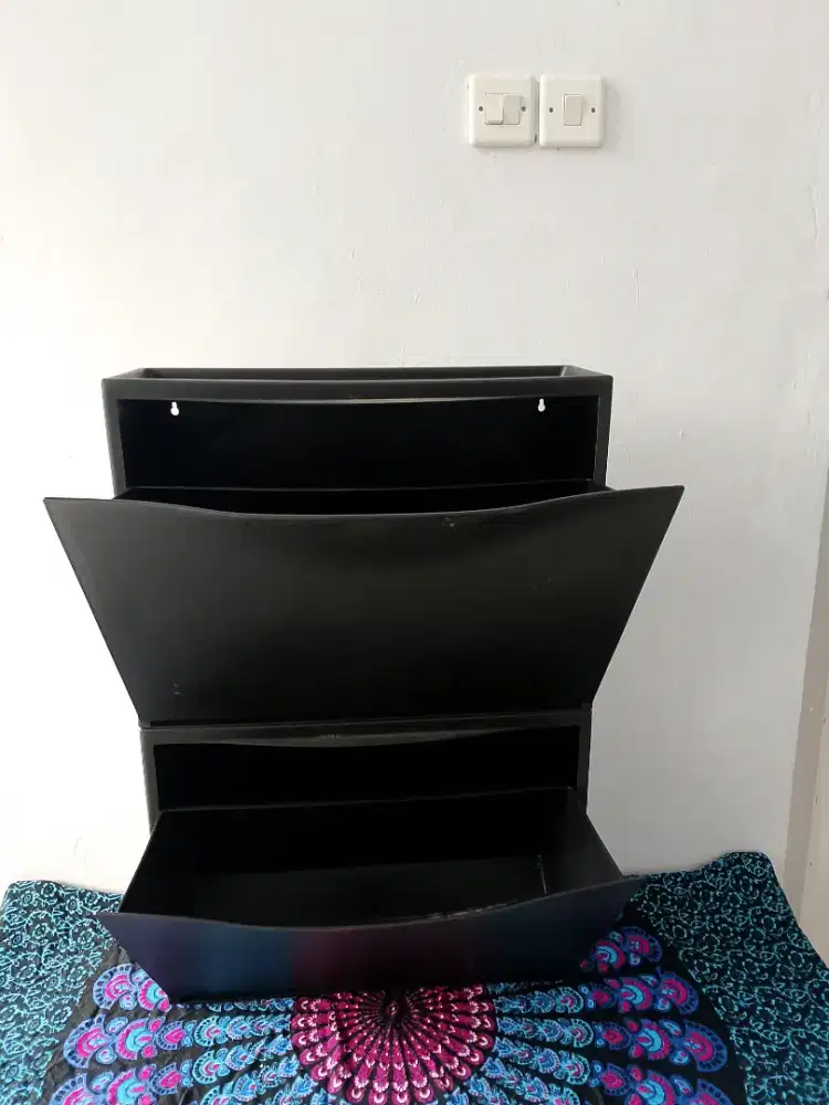 Rak sepatu IKEA