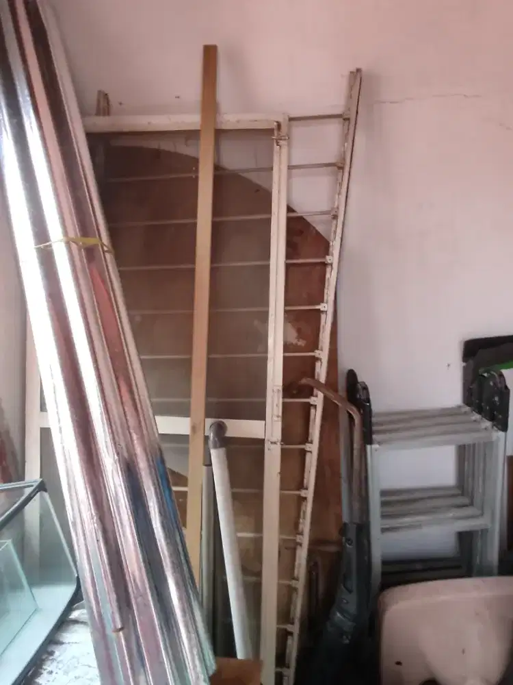 Kusen kaca Nako ukuran 2 m