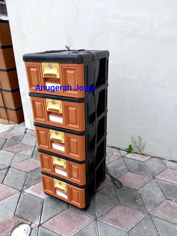 lemari Napolly STB 5