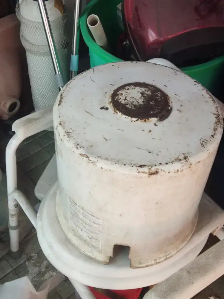 Tutup pompa air sanyo