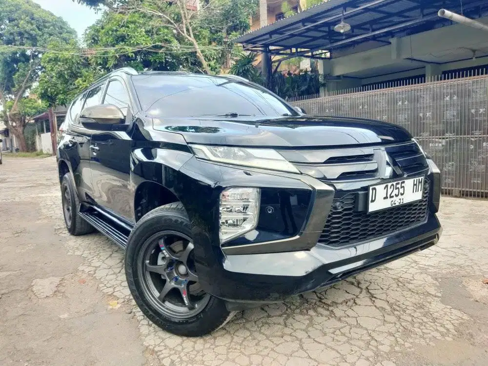 MITSUBISHI PAJERO SPORT DAKAR 2.4 MATIC TYPE ULTIMATE  WARNA HITAM