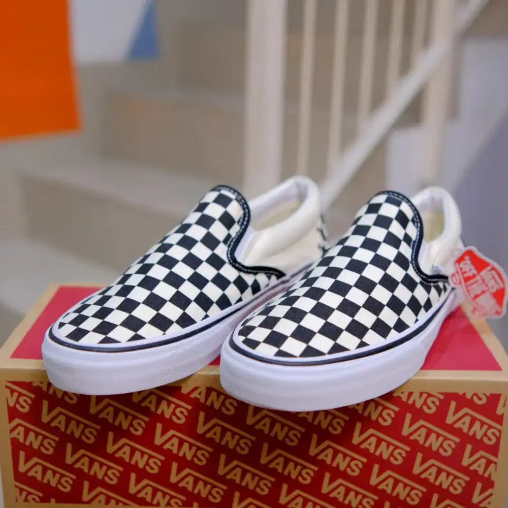 Vans Classic Slip-On Catur - BNOB