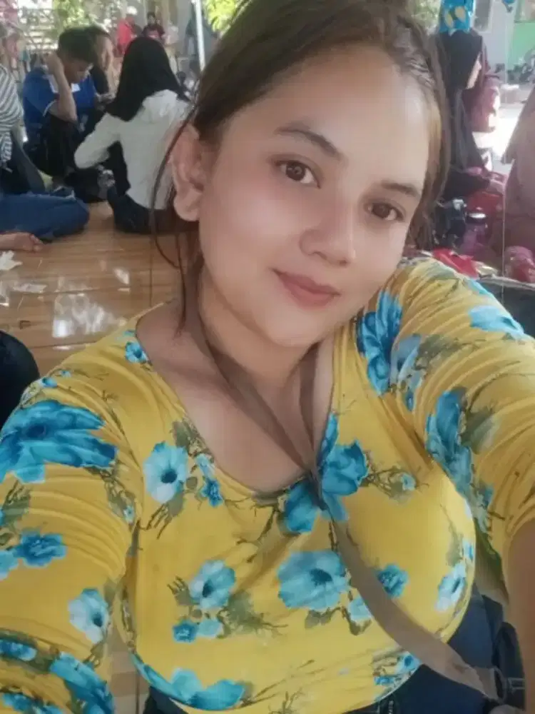 Nyari kerjaan yang bisa dikerjakan dirumah atau bawa anak