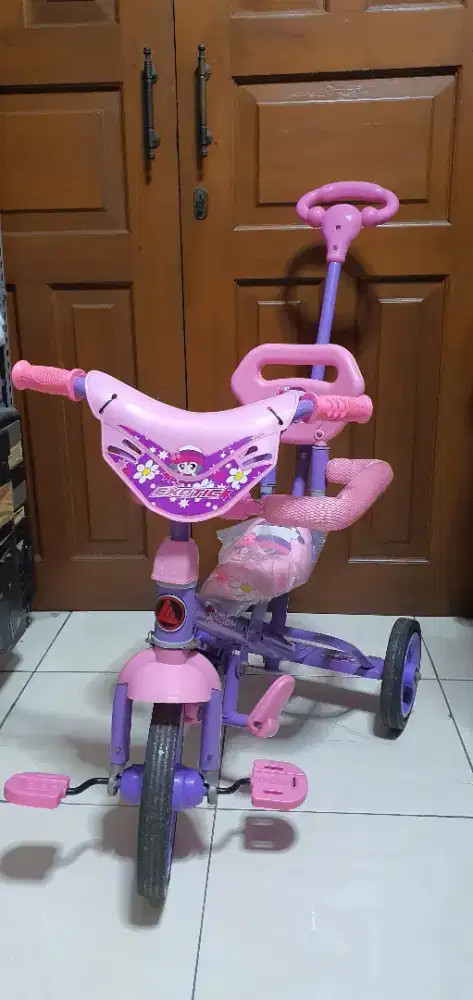 Preloved Sepeda Anak Roda 3 Merk Exotic
