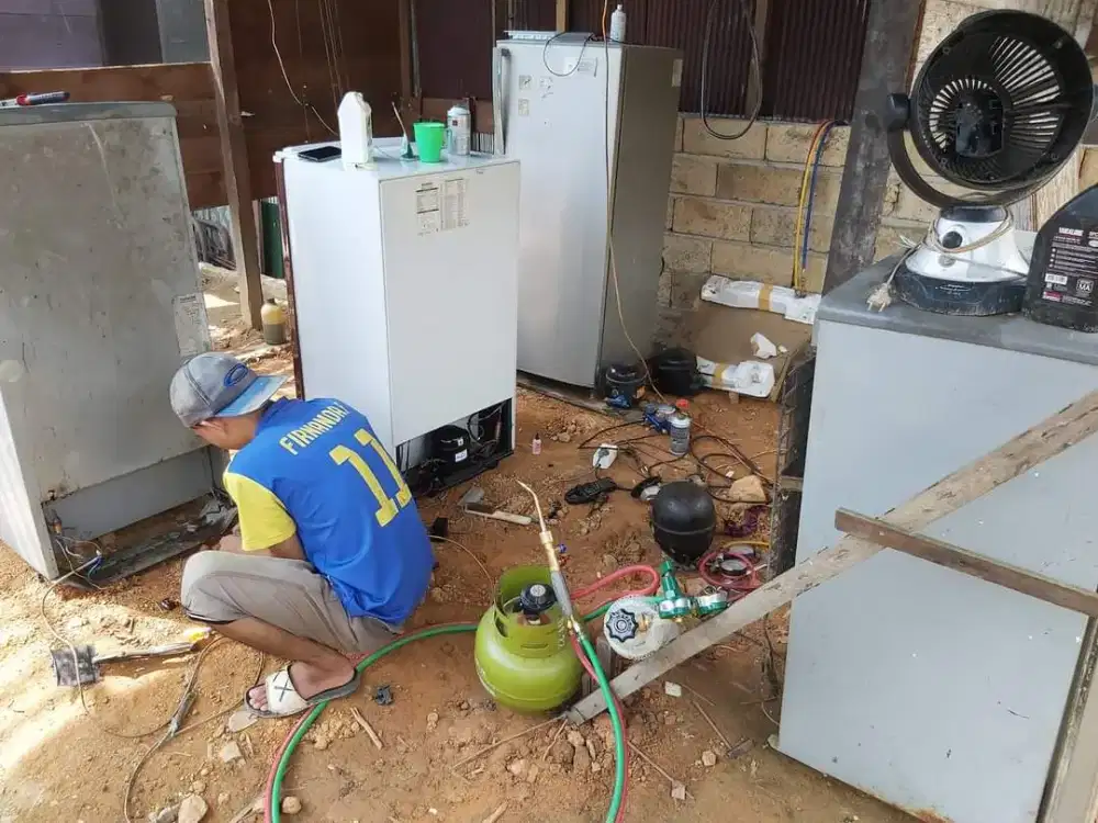 SERVICE KULKAS FREZER PANGGILAN