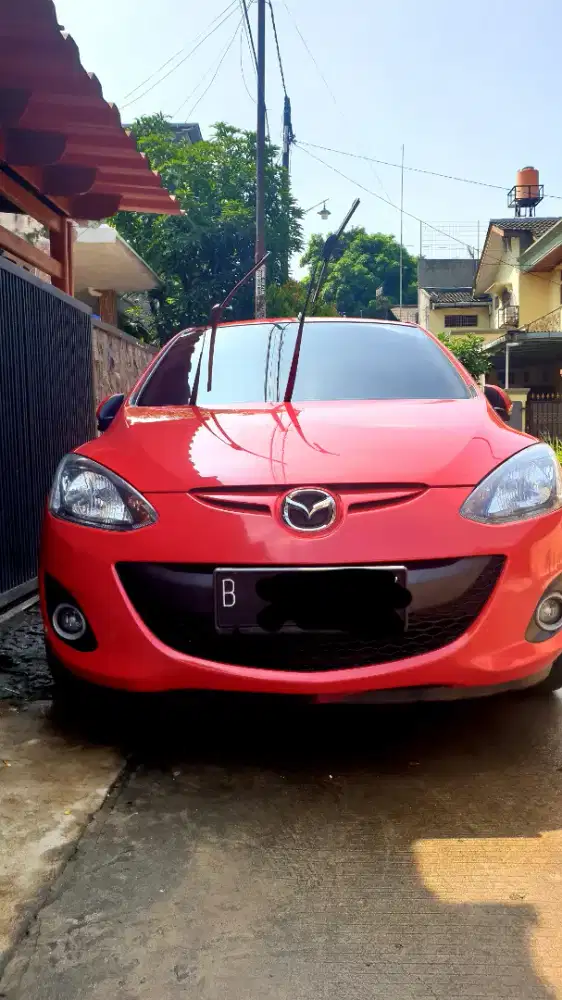 BISMILLAH CEPET LAKU MAZDA 2 SPORT A/T 2012 RED