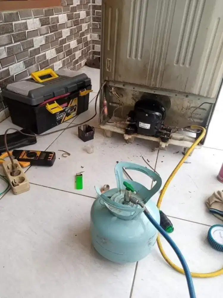 SERVICE KULKAS FREZER PANGGILAN