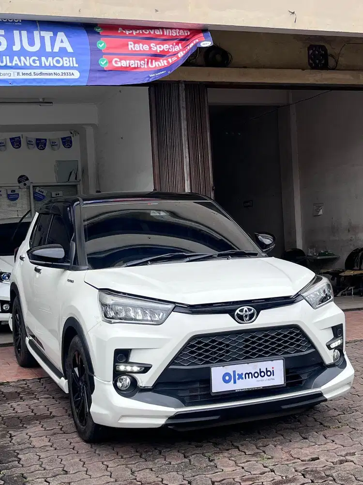 Raize 1.0 T GR SPORT TSS TWO TONE AT