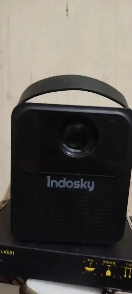 Proyektor Indosky