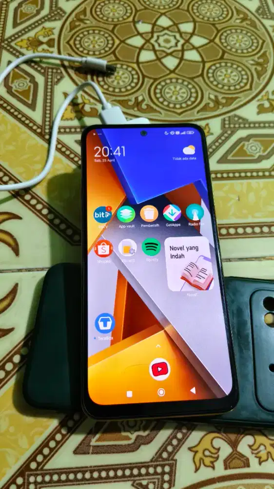 HP poco m4 pro bekas sangat baik