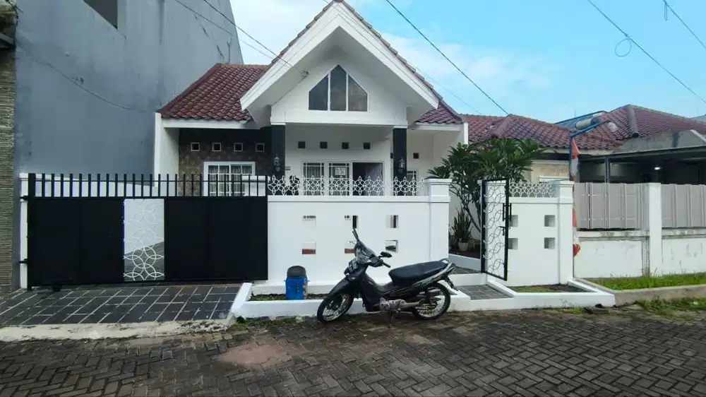 Disewakan Rumah Siap Huni LB 50/Lt 120