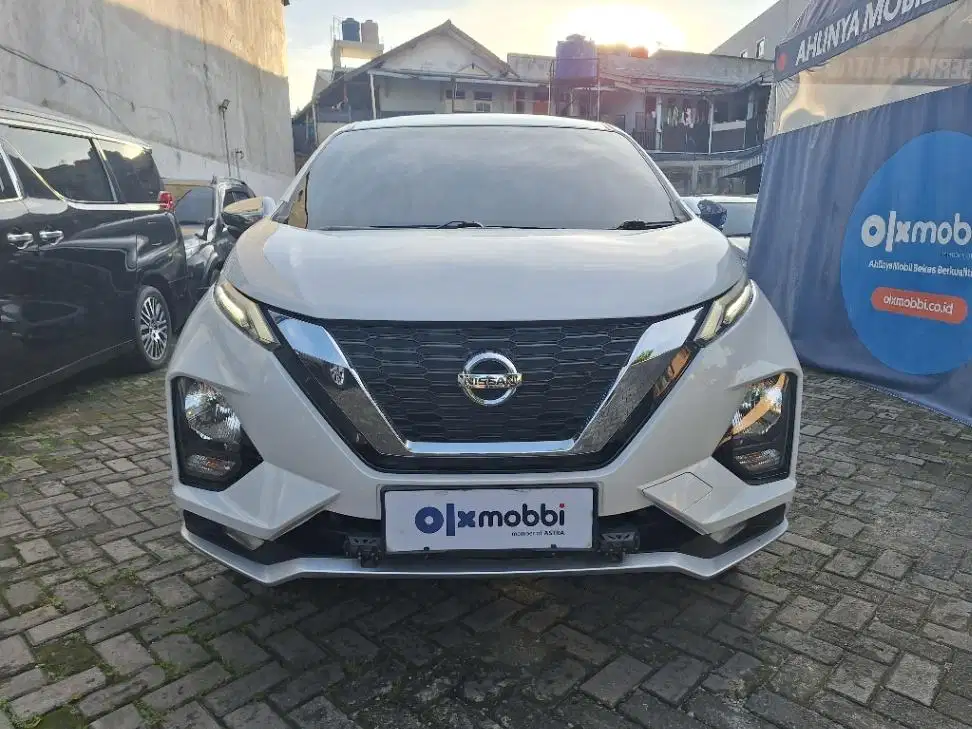DP MURAH Nissan Livina 1.5 VL Bensin-AT 2019 Putih CNISB