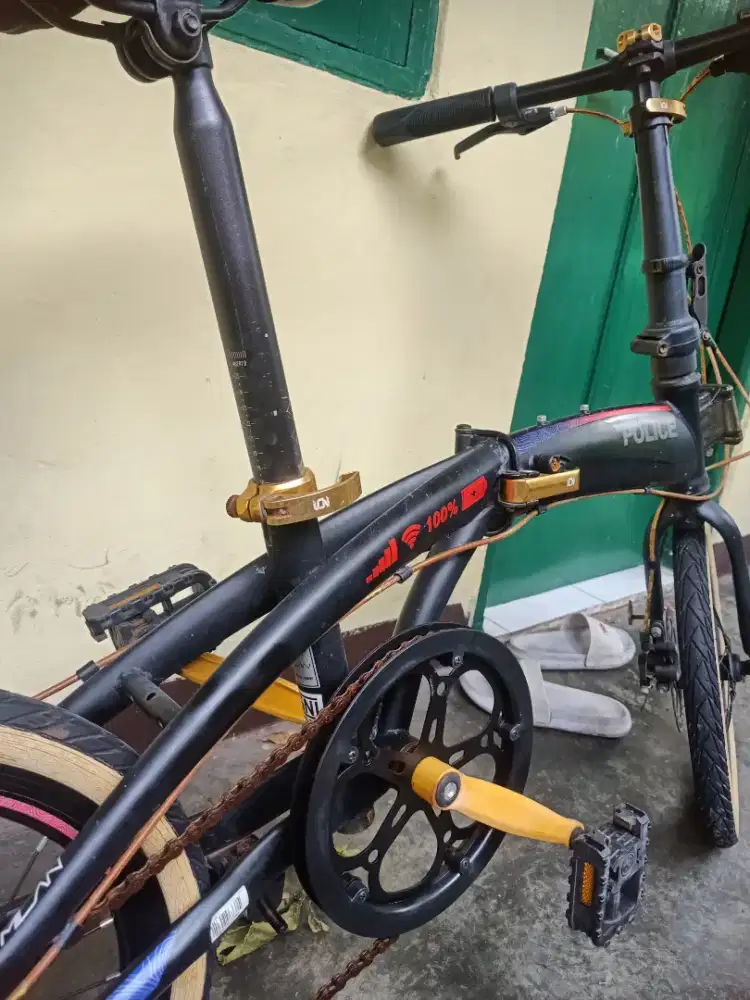 Sepeda lipat police rans