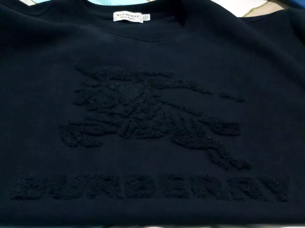 BURBERRY Crewneck Ori Likenew Gucci Lv Hermes Harley Rolex Boss Boss