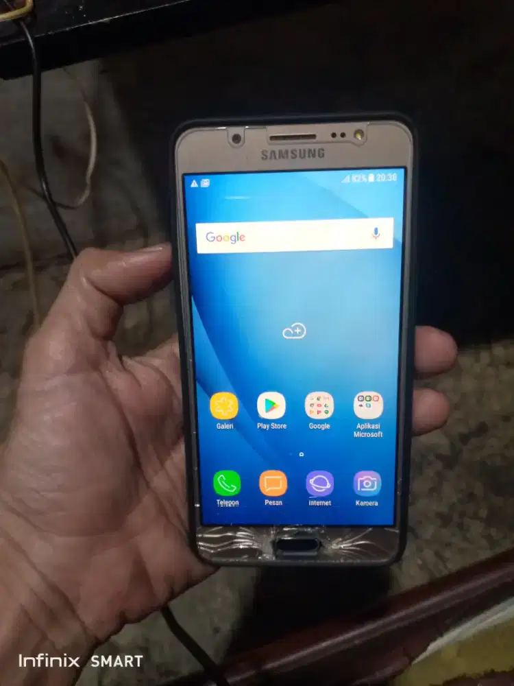 Samsung j5 ram 2/16 jaringan 4g