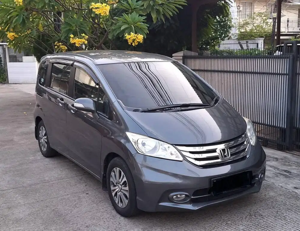 Freed Last Edition E A/T 2015/14 Abu Abu