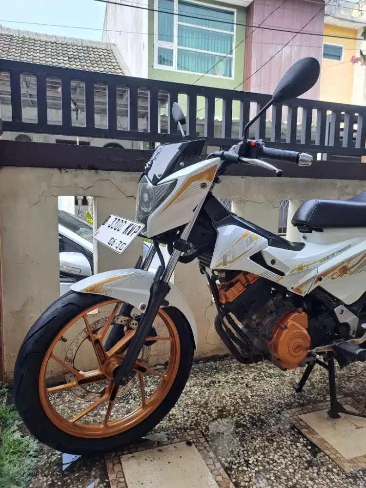 Dijual Motor Suzuki Satria fu 2015