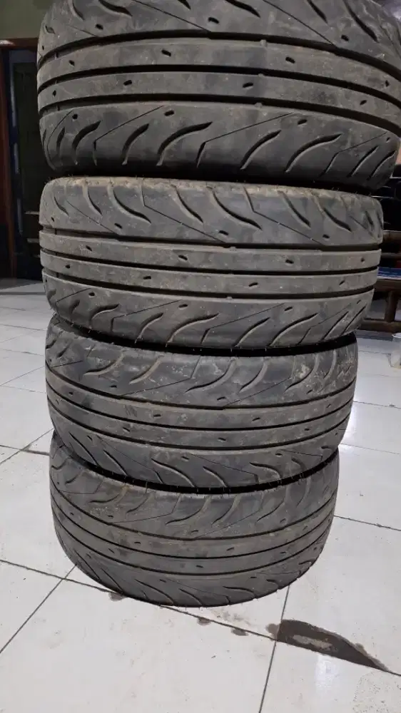 BAN R17 245/40 ACELERAA 651