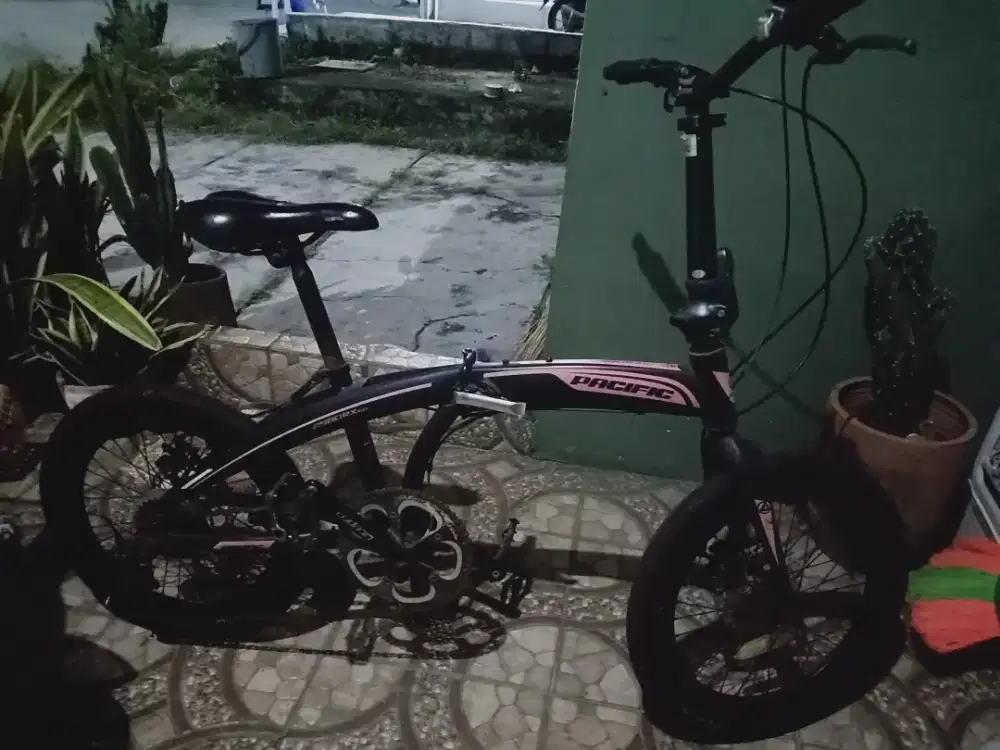 Sepeda lipat pacific