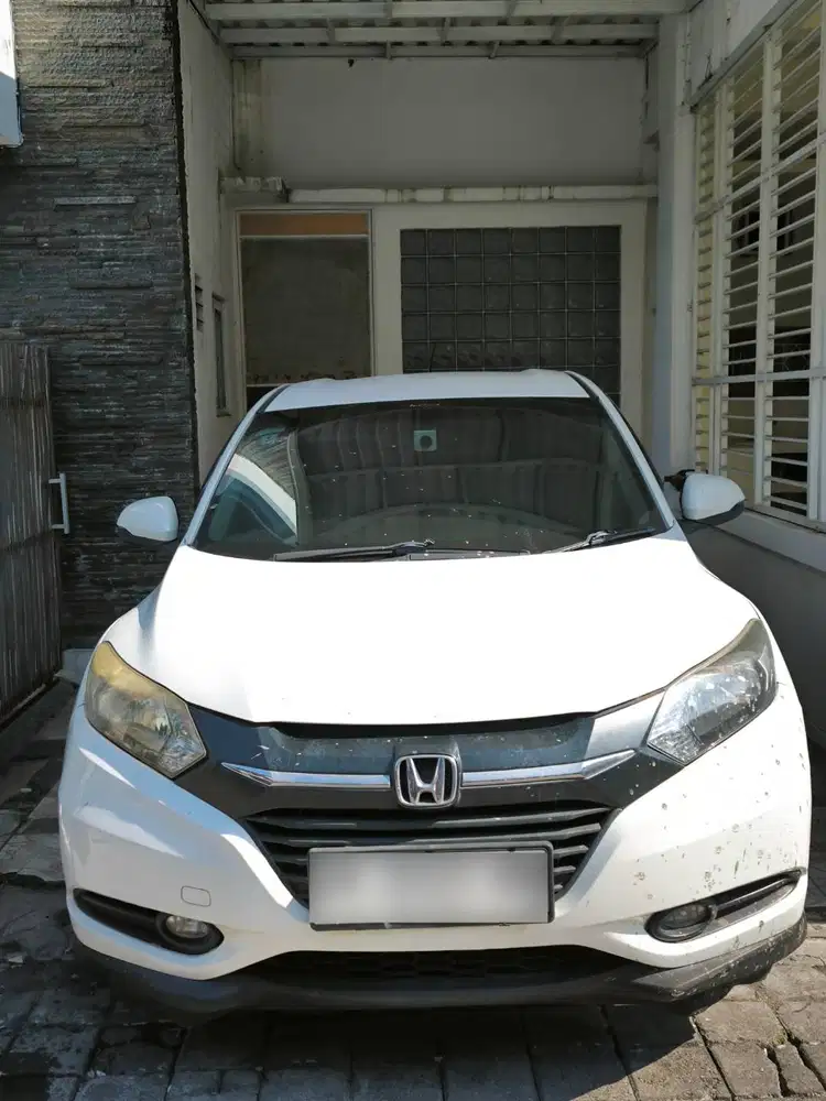 Dijual Honda HRV 2015 1.5 E CVT warna Putih 90000 KM Automatic Bensin