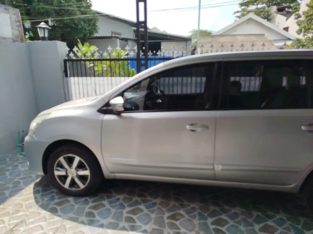 Nissan Grand livina 2017 Bensin A/T