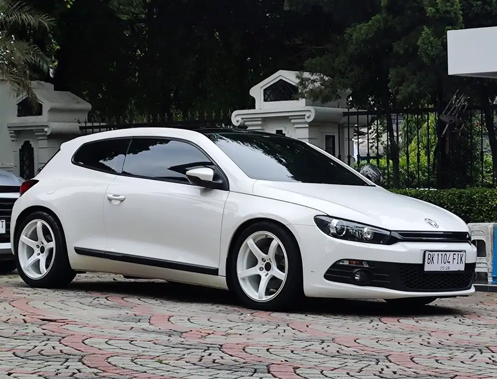 Volkswagen Touran 2015 Bensin