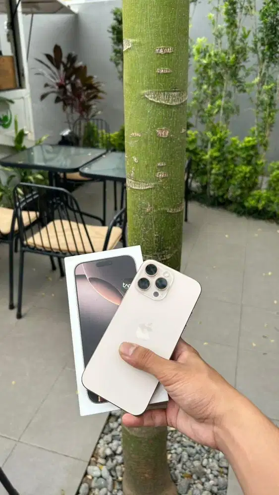 IPHONE 16 PROMAX 256 DESSERT TITANIUM