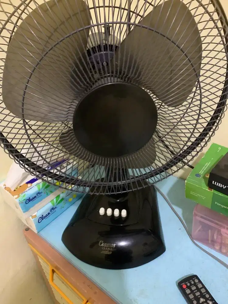Kipas Angin meja merk Cosmos