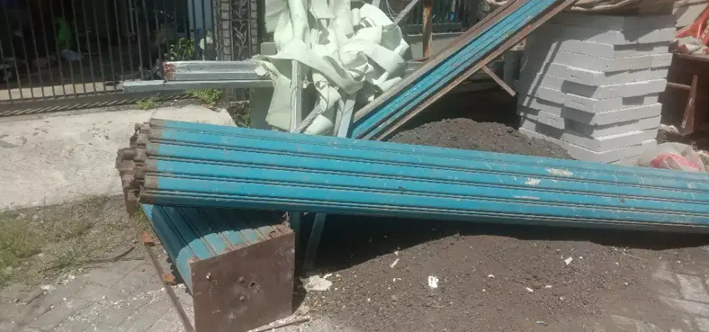 Dijual rolingdoor besi tebal 2mm kndis masih bagus