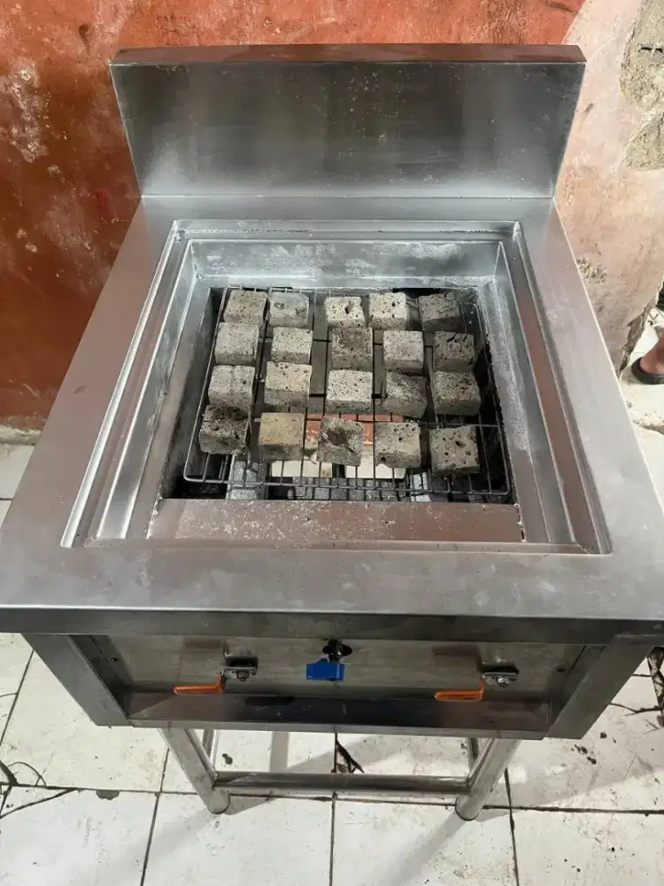 Grilld batu lava
Ukuran 50x60x85

Harga 4.500.000
Lok pamulang