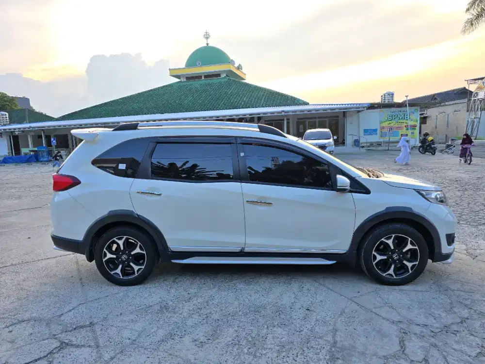 Dijual Honda BRV 1.5 E CVT Matic 2017