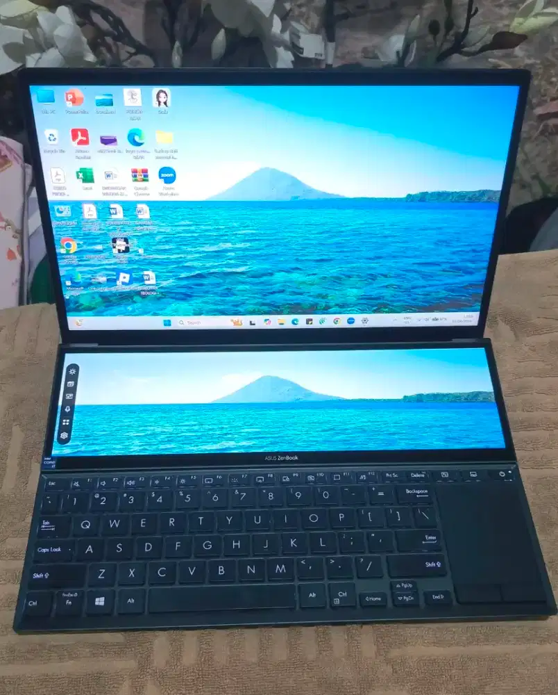DIJUAL Laptop ASUS Zenbook Duo, Kondisi 99% seperti Baru.