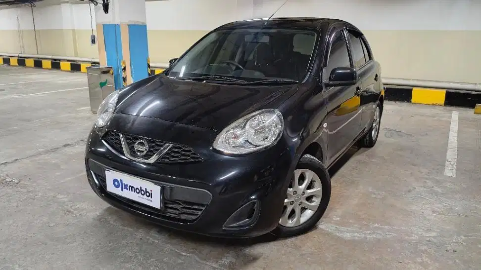 DP MURAH Nissan March 1.2 L Bensin-MT 2017 Hitam CFIIB