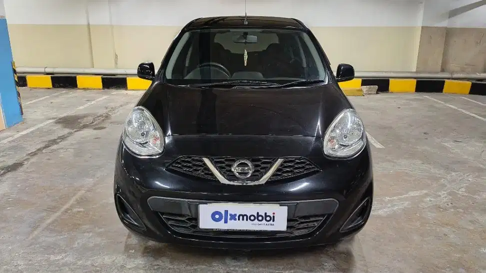 DP MURAH Nissan March 1.2 L Bensin-MT 2017 Hitam CFIIB