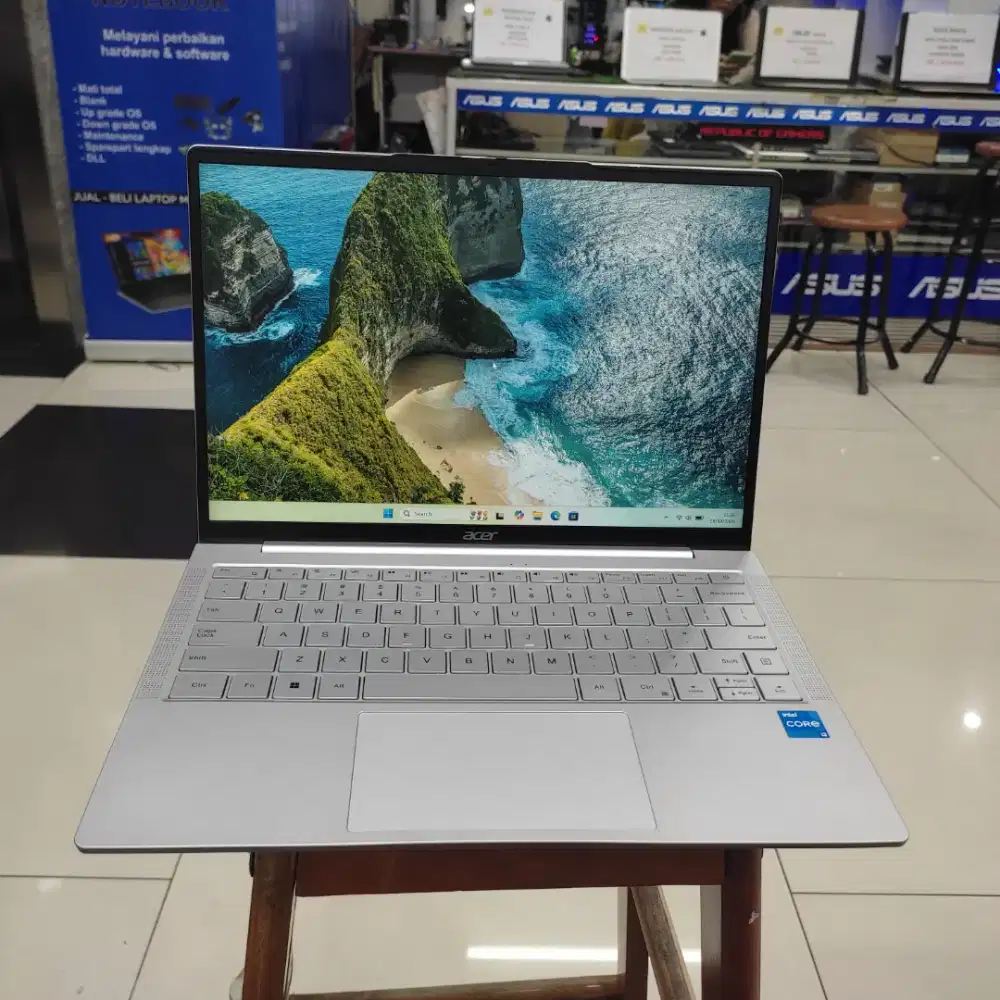 ACER LITE 14 INTEL CORE i3-1215U RAM 8 GB SSD 512 GB