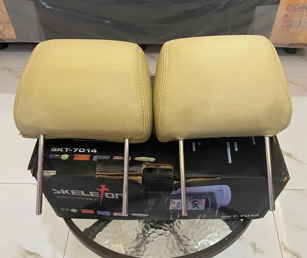 Headrest sandaran kepala Fortuner ori