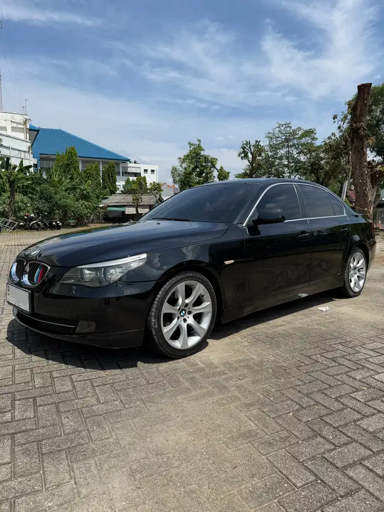 BMW 523i 2009 E60 2.5AT Executive TERMURAH NO MINUS