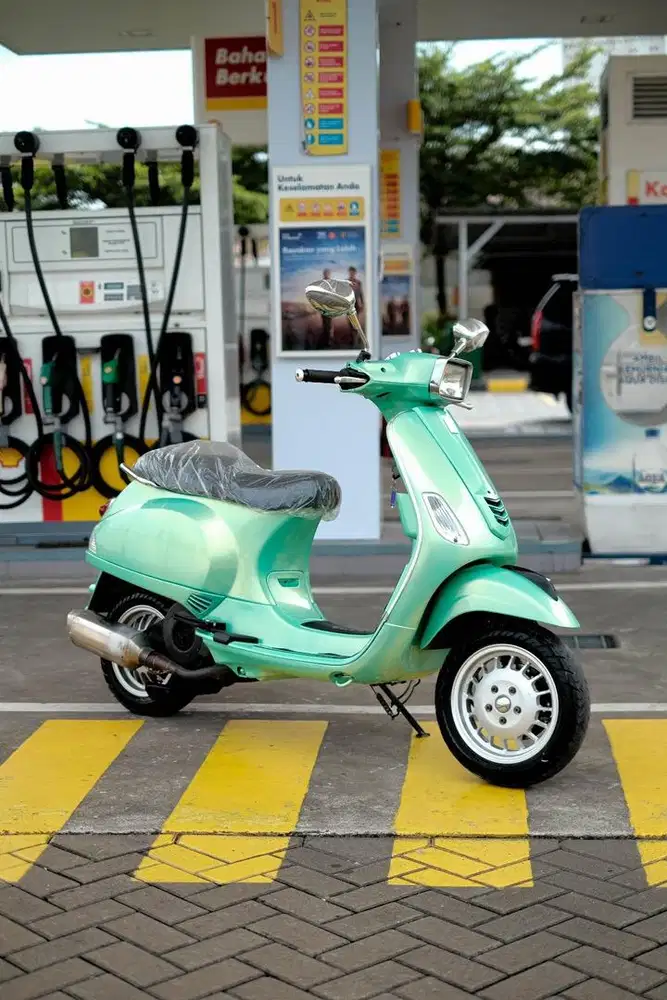 PIAGIO VESPA S 125 IGET TAHUN 2018