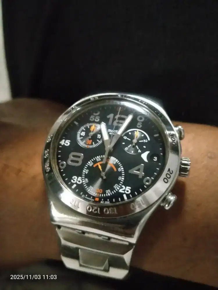 Jam tangan Swatch swiss