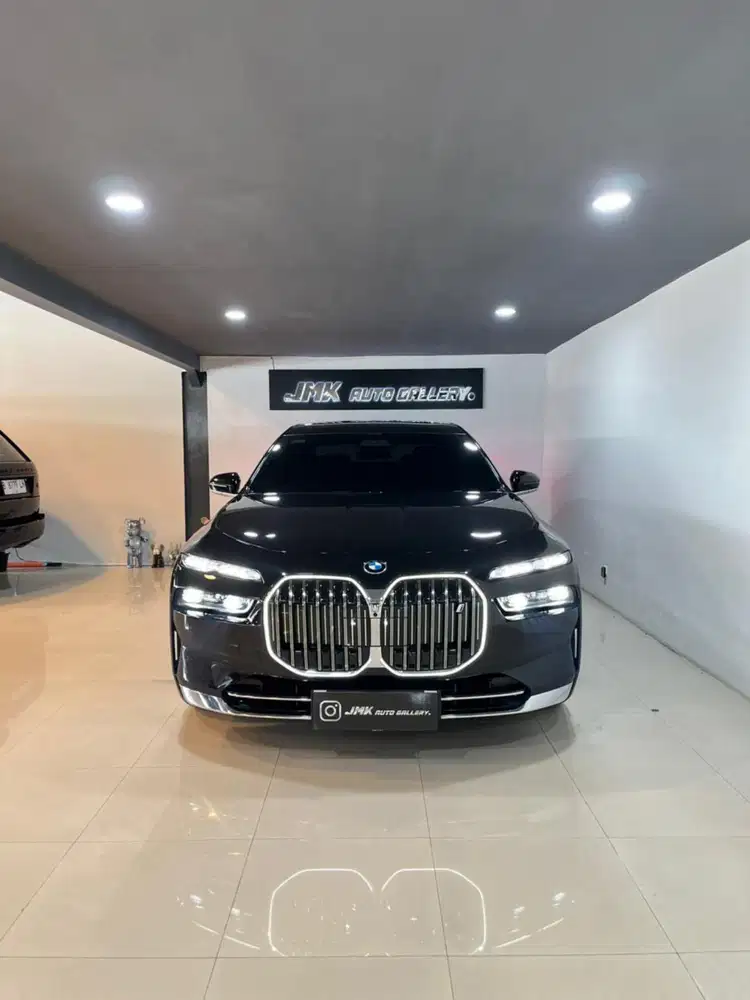 BMW i7 xDrive60 - 2024 ( Supermint Condition)